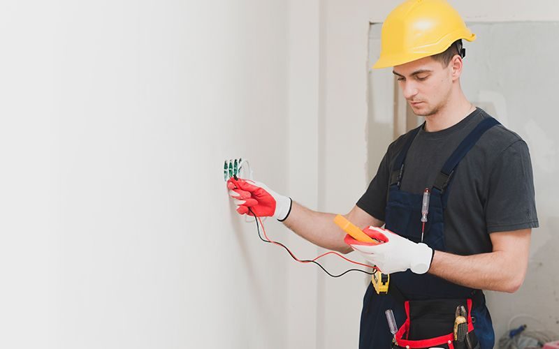 electricista-cordoba-instalar-enchufes-lamparas-interruptores